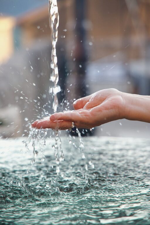 Easy Ways to Drink More Water Every Day Without Stress